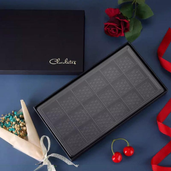 Chocolate box with 18 pieces