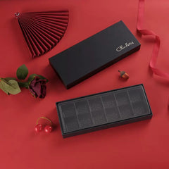 Chocolate box with 18 pieces