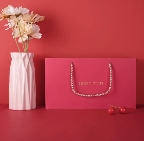 Chocolate box with 18 pieces