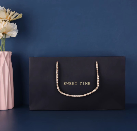 Chocolate box with 18 pieces